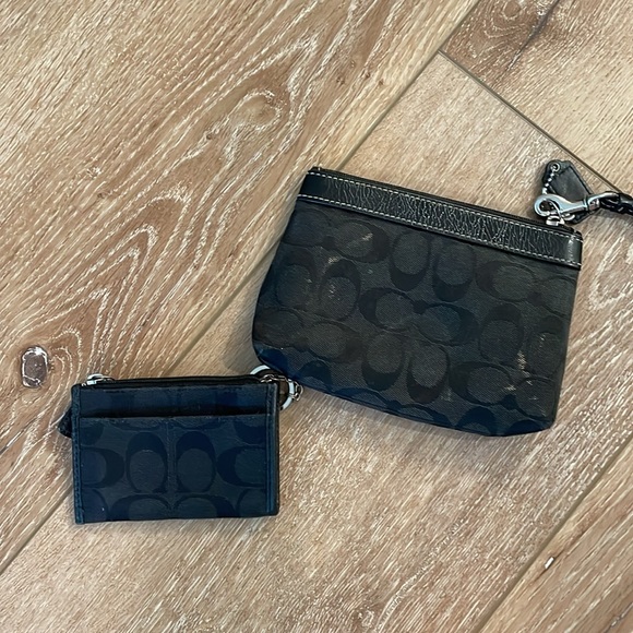 Wristlet and small coin bag - Picture 2 of 2